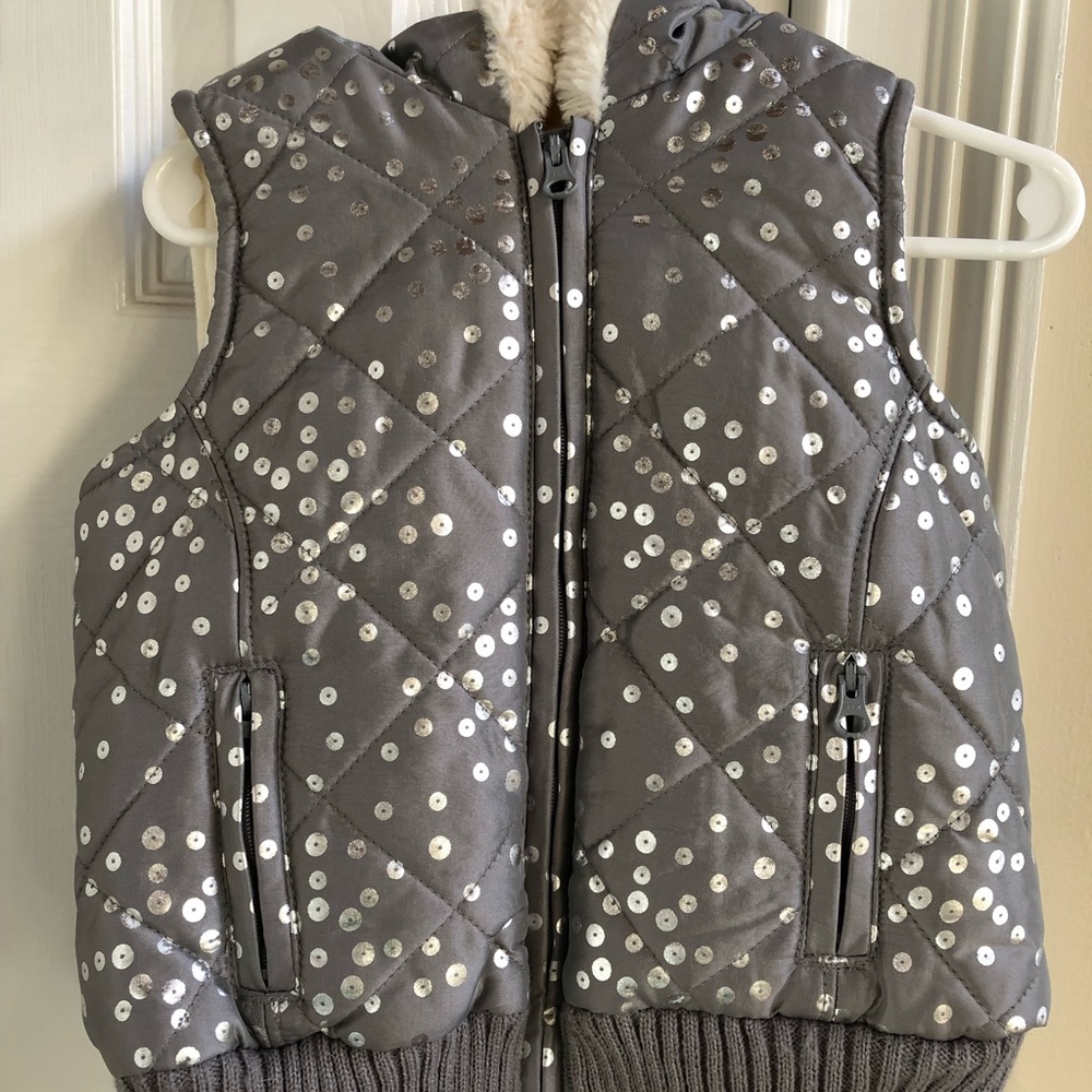 NWOT Silver Old Navy Puffer Vest